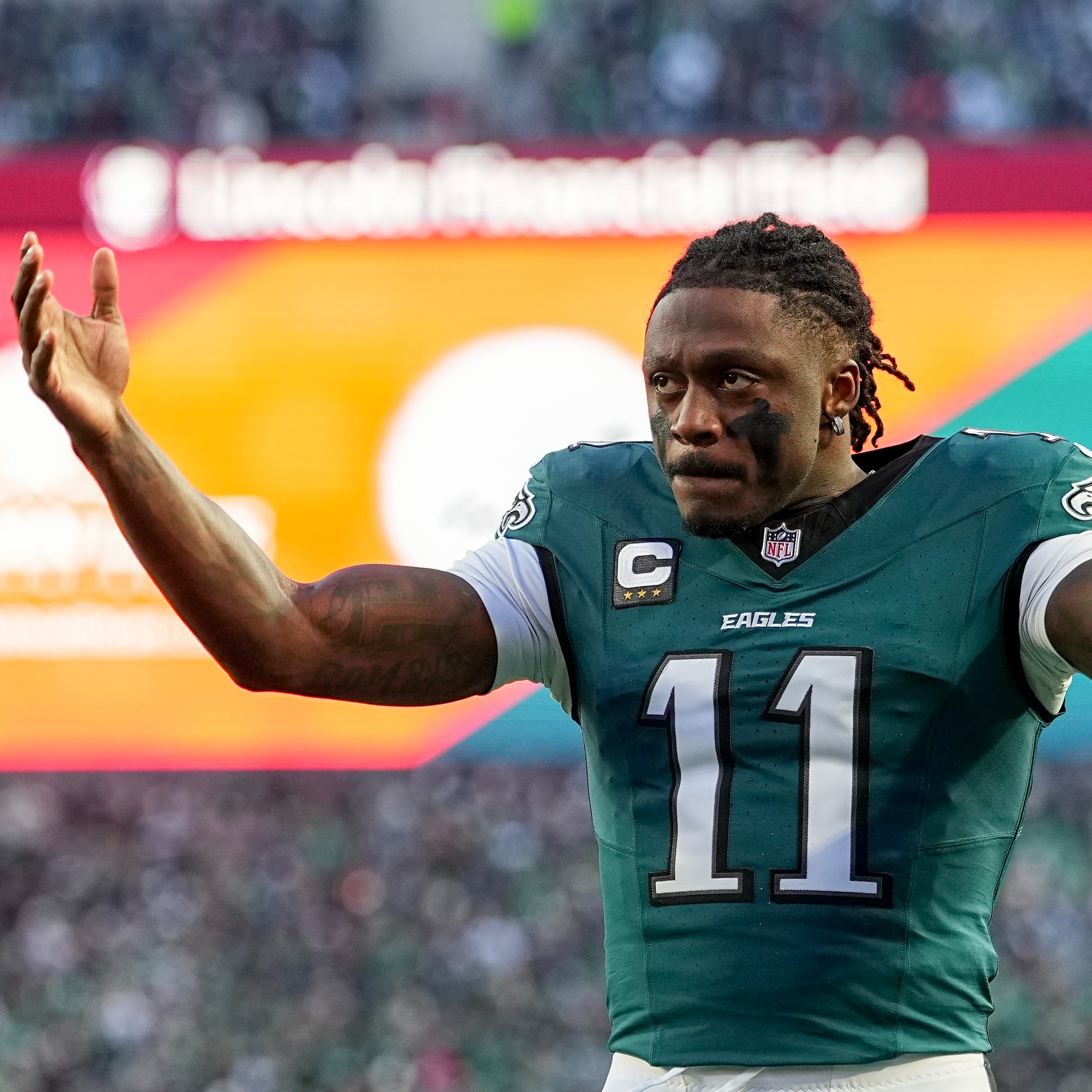 Eagles trade A.J. Brown to Patriots for first and fifth-round pick