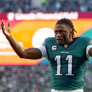 Eagles trade A.J. Brown to Patriots for first and fifth-round pick
