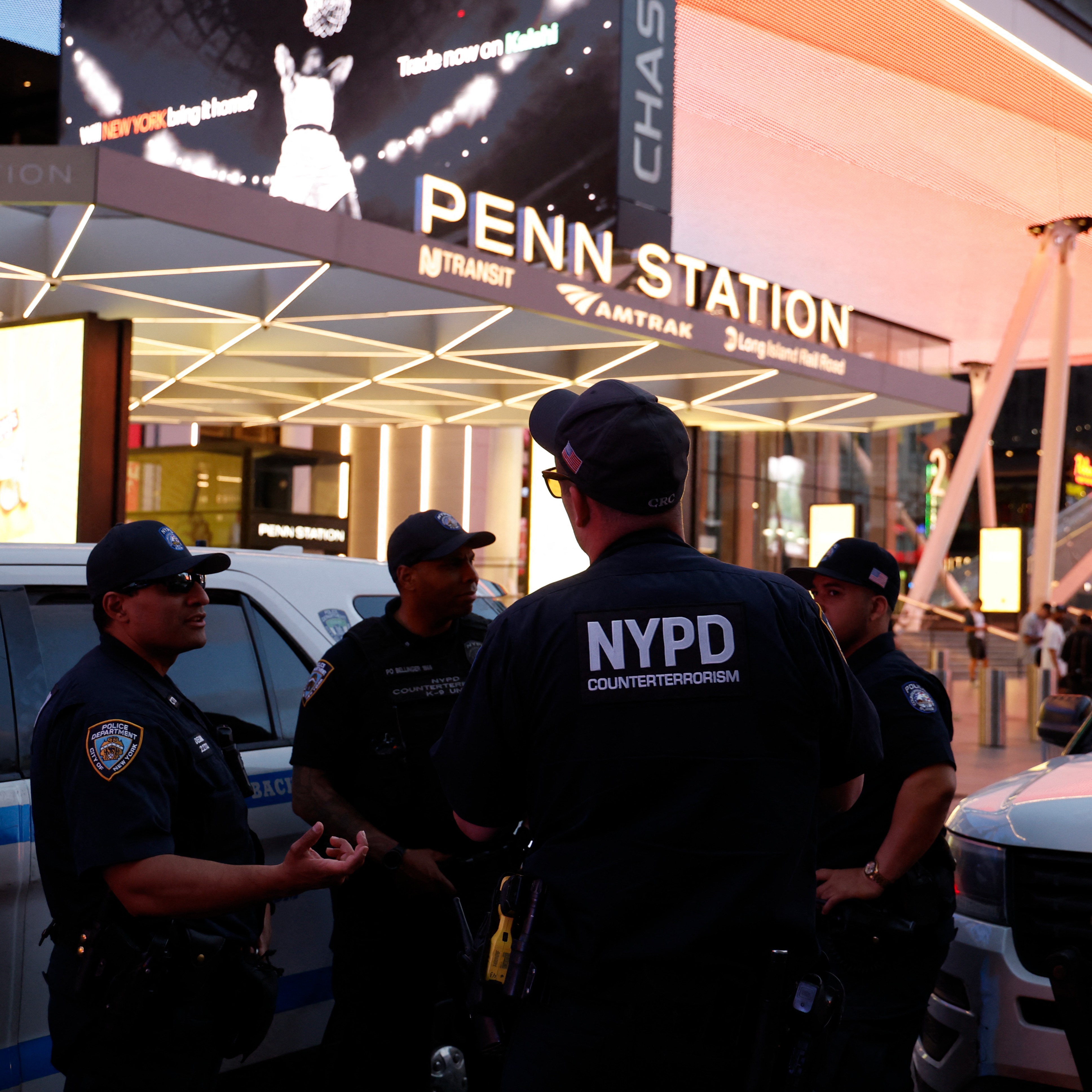 6 people hurt in stabbings at New York’s Penn Station