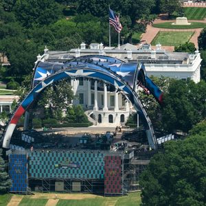Lawsuit seeks to stop UFC fight on White House lawn