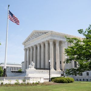 Supreme Court blocks White House from rescinding birthright citizenship