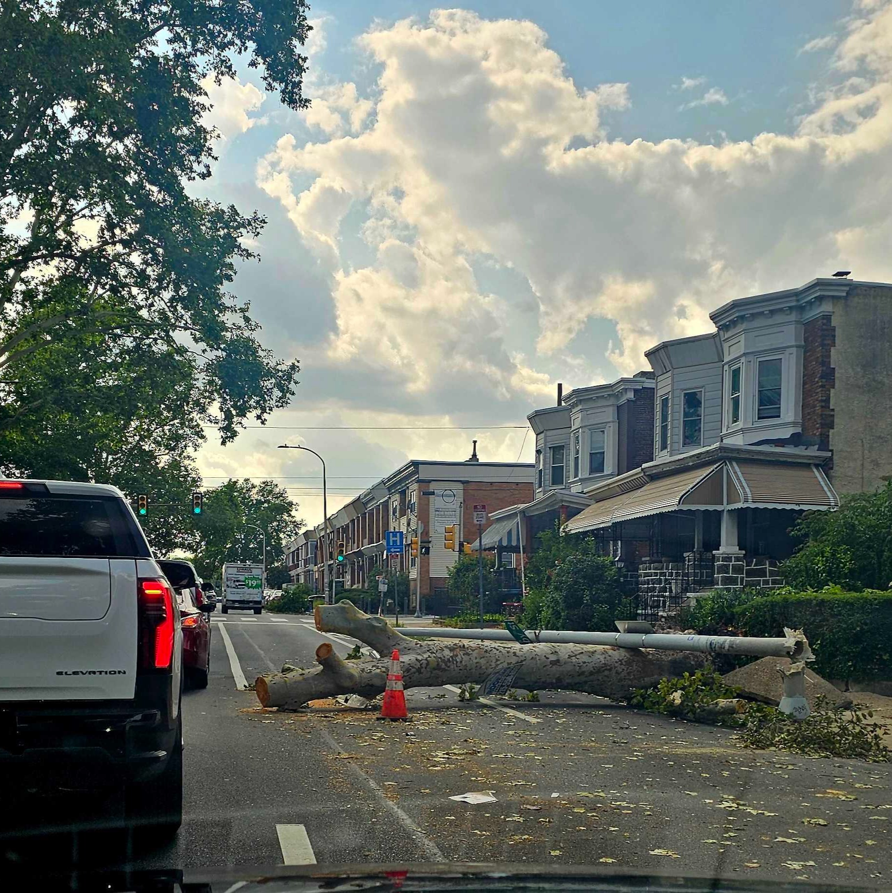 Mayor Parker signs Declaration of Disaster as crews work to cleanup storm aftermath