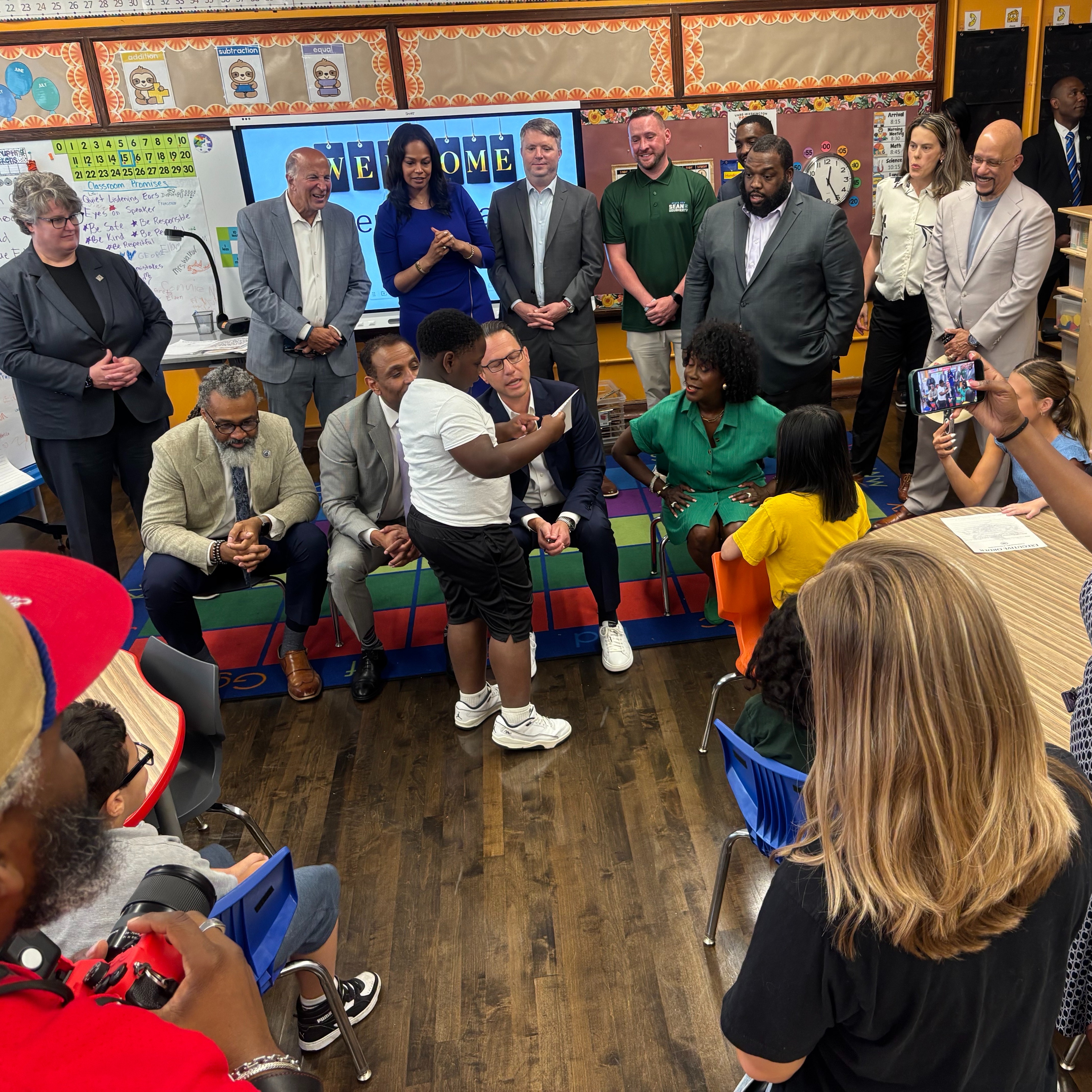 Gov. Shapiro turns budget signing into educational experience for South Philly schoolchildren