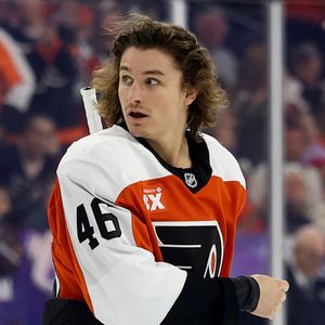 Flyers agree to 4-year, $36.5M deal with Trevor Zegras