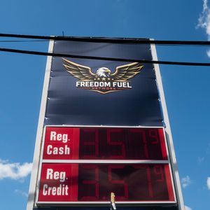 Report: New Jersey brothers previously accused of stealing gas own some Freedom Fuel stations around Philadelphia