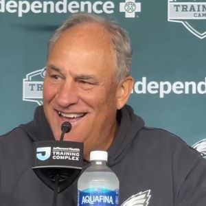 Eagles defensive coordinator Vic Fangio says he ‘pulls a Fauci’ at Eagles presser