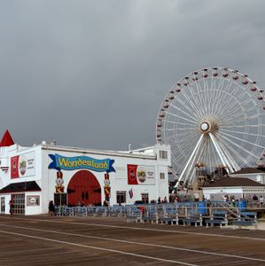 Creepy clown and giant spider among items still for sale from shuttered Gillian’s Wonderland Pier