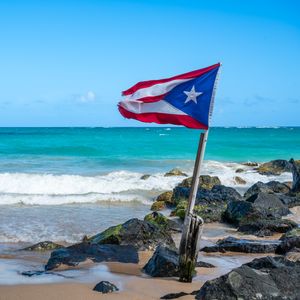 Puerto Rico rally at City Hall calls for federal aid amid water crisis