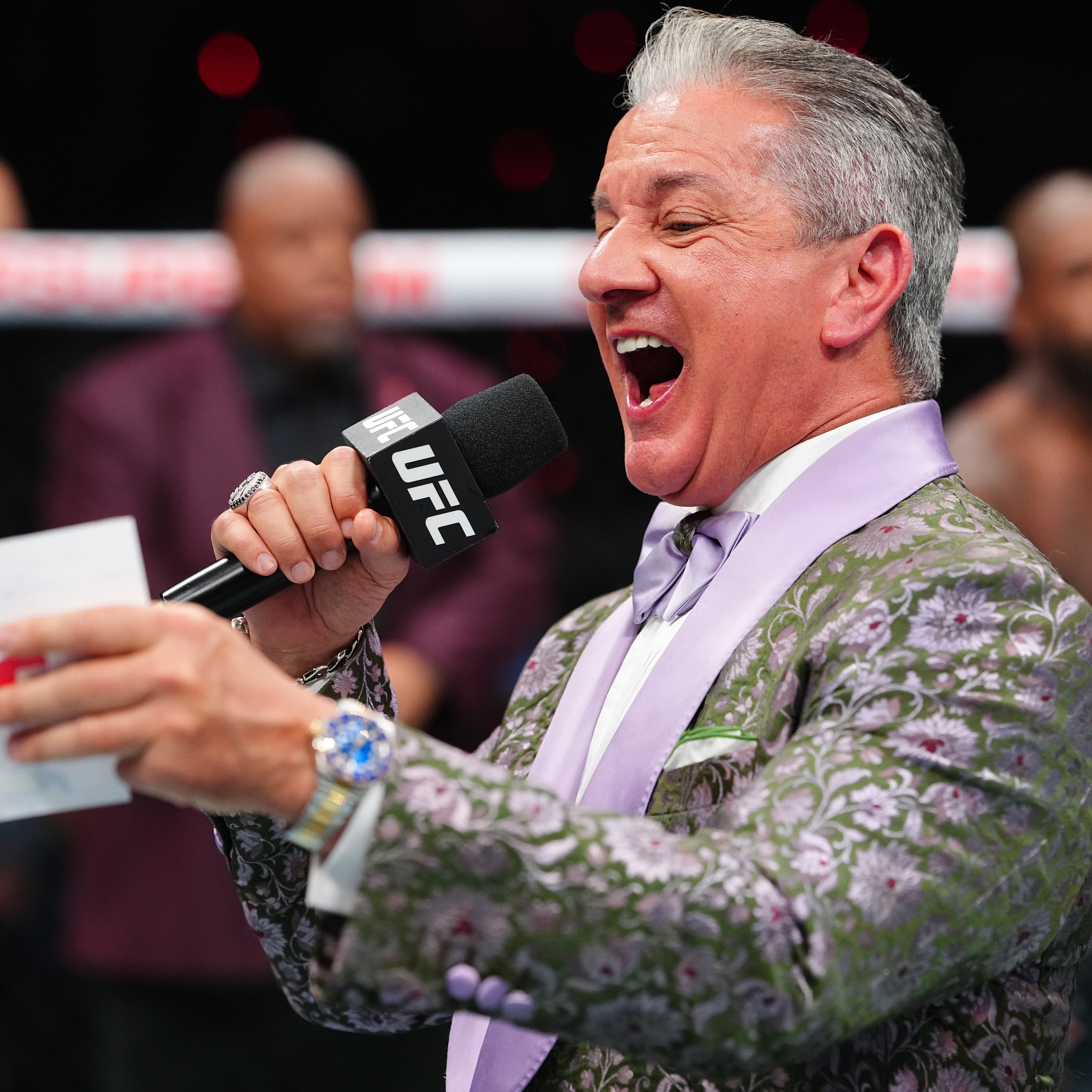 Bruce Buffer swings by Pat's King of Steaks after UFC 330