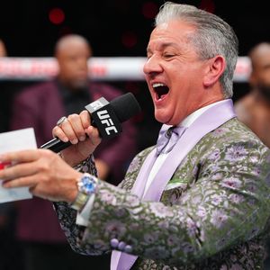 Bruce Buffer swings by Pat's King of Steaks after UFC 330
