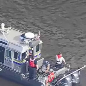 Woman swept underwater after rescuing girl from Delaware River