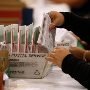 Commentary: Trump’s mail-in voting changes could put his party at risk