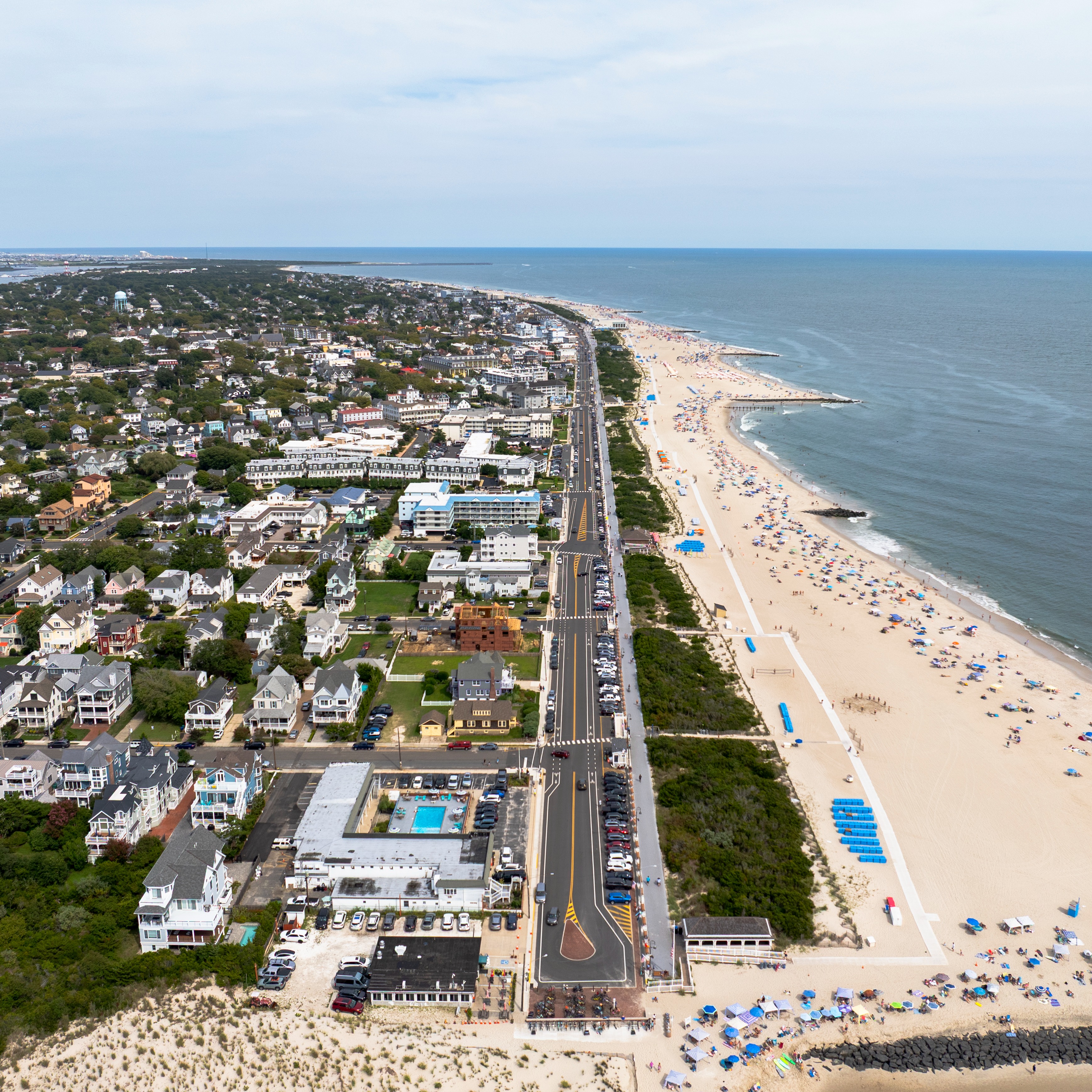 Labor Day weekend travel rush in full swing