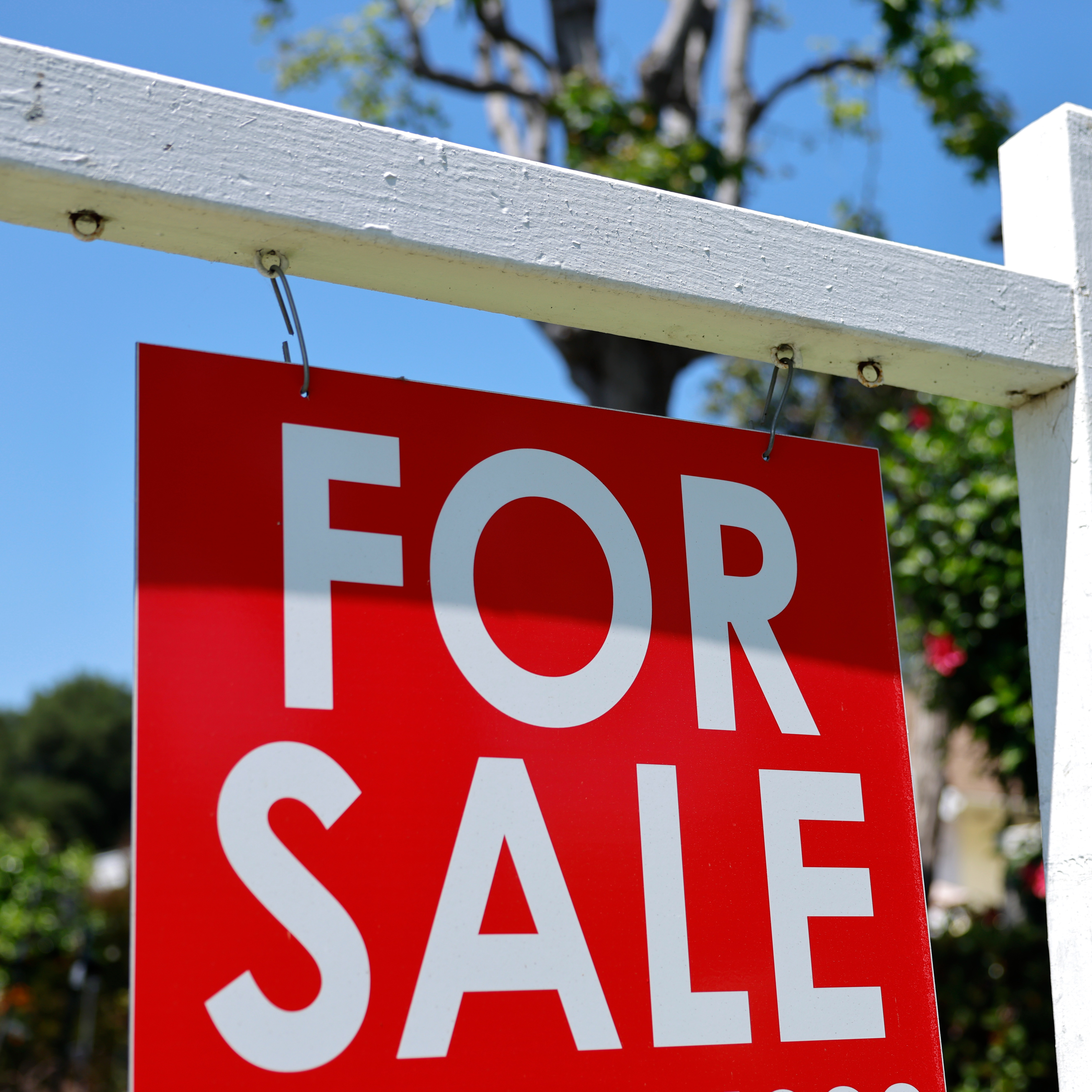 Survey: Majority of homeowners in biggest metro cities are overpaying mortgages