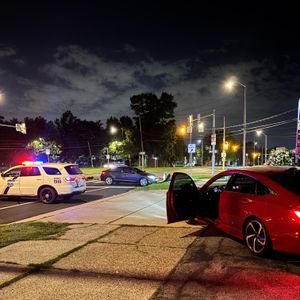 Investigators seek car thieves who hit police SUV, crashed stolen vehicles in Northeast Philly