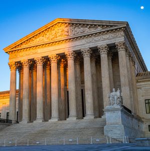 Supreme Court rules U.S. can deport immigrants to third countries