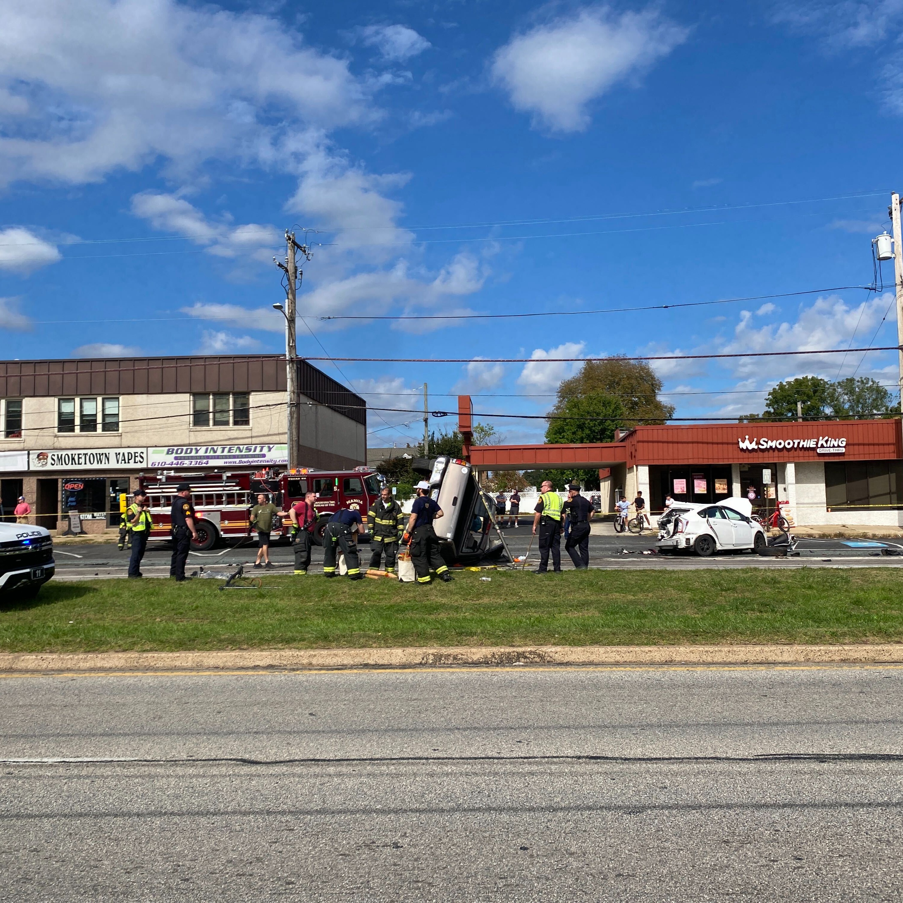 Violent car crash in Havertown leaves one dead, several injured