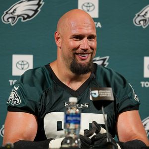 Eagles All-Pro offensive tackle Lane Johnson announces retirement