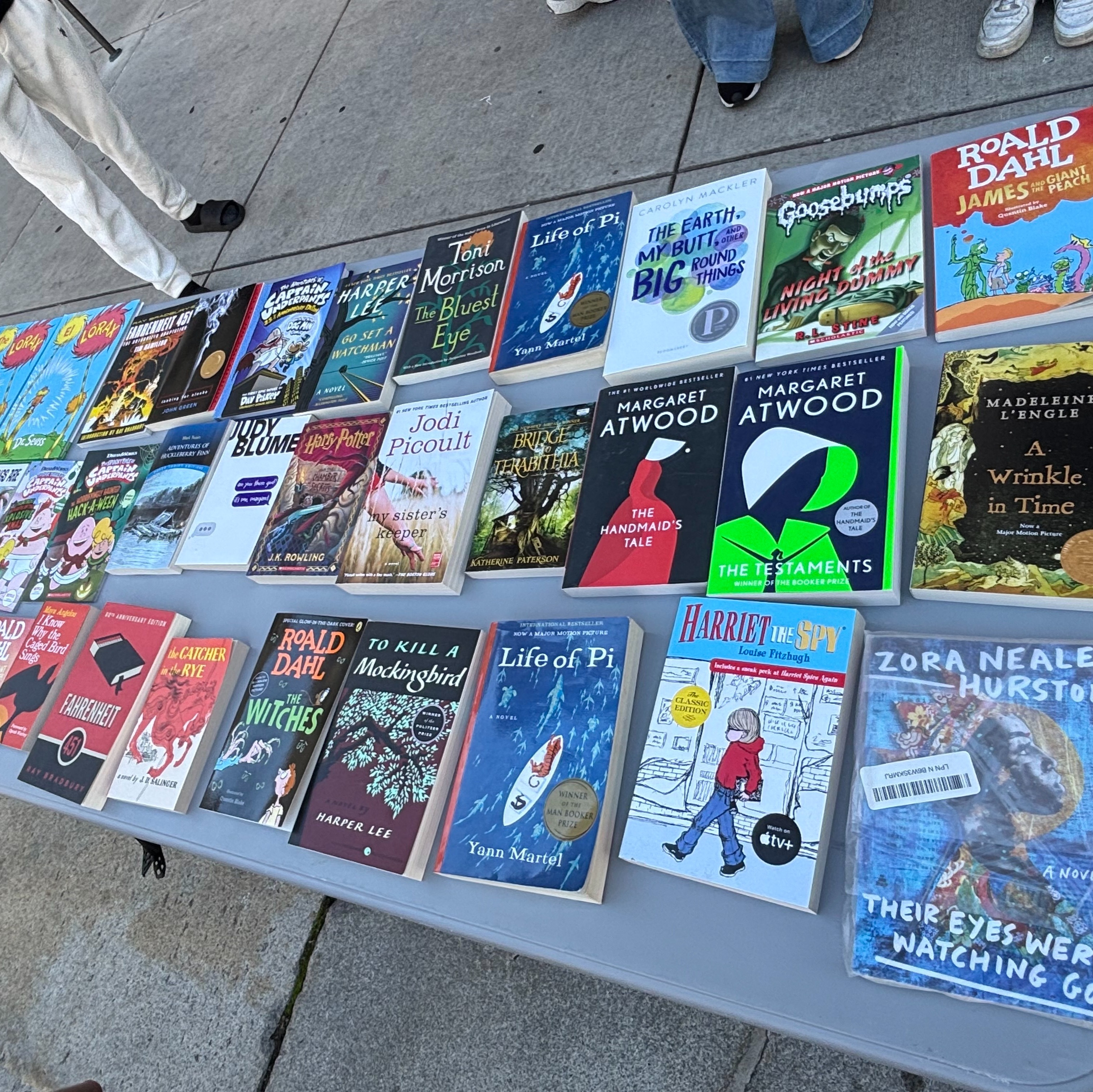 Philly high schoolers give away 'banned' books at City Hall