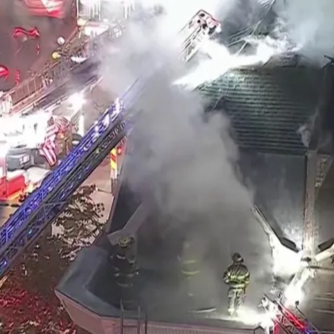 1 killed in West Philadelphia row home fire