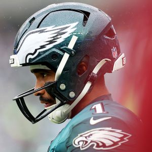 Eagles place Jalen Hurts on the IR