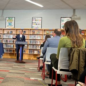 Gov. Shapiro signs into law bell-to-bell cellphone ban in Pa. schools