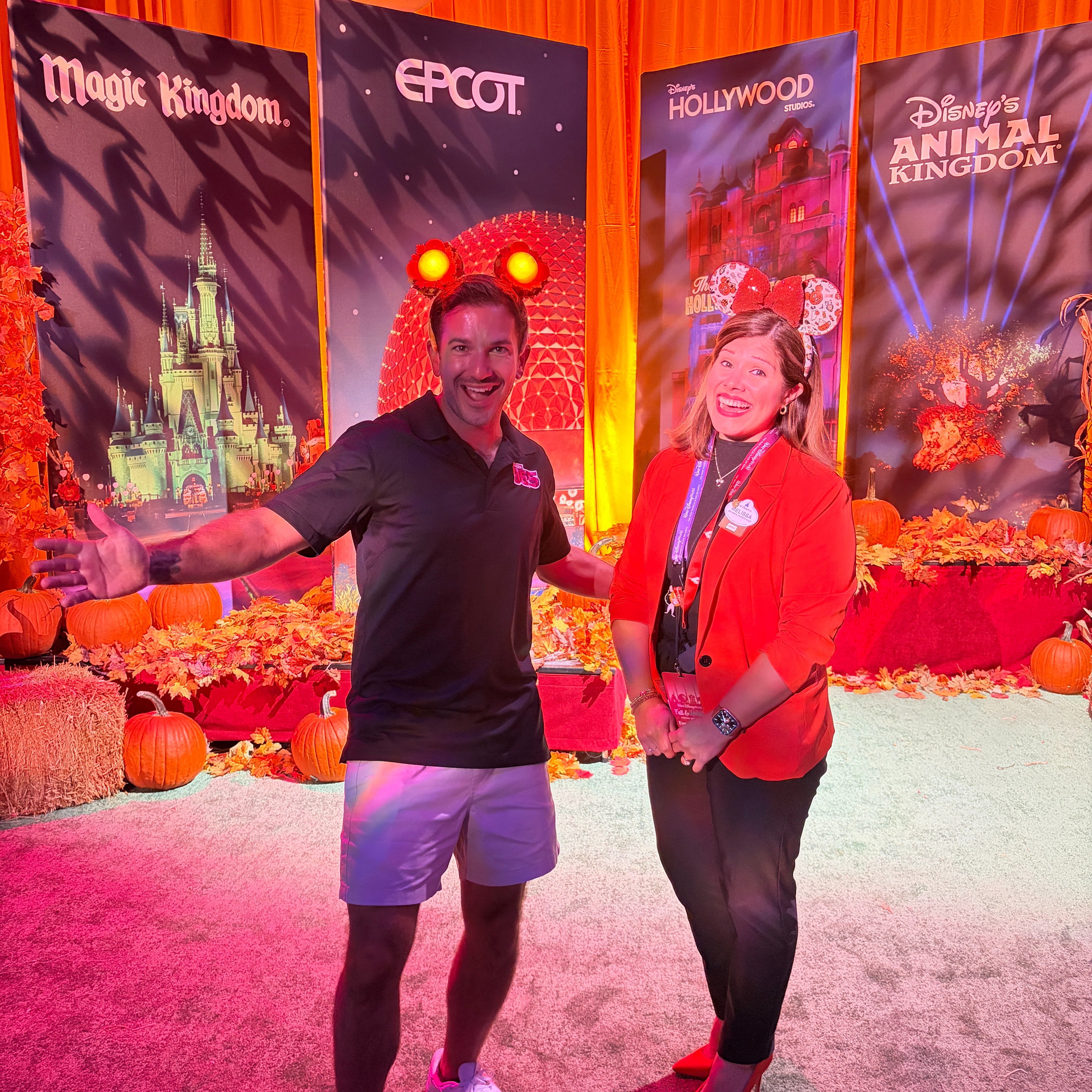 Bennett chats with Melissa Zayas Moreno on Fall at Walt Disney World