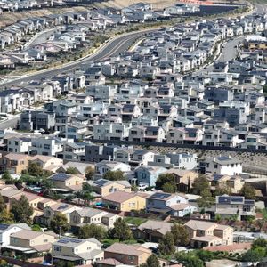 California's high cost of living is keeping the state from growing