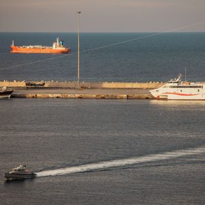 U.S. economy takes a toll as ceasefire with Iran closes Strait of Hormuz