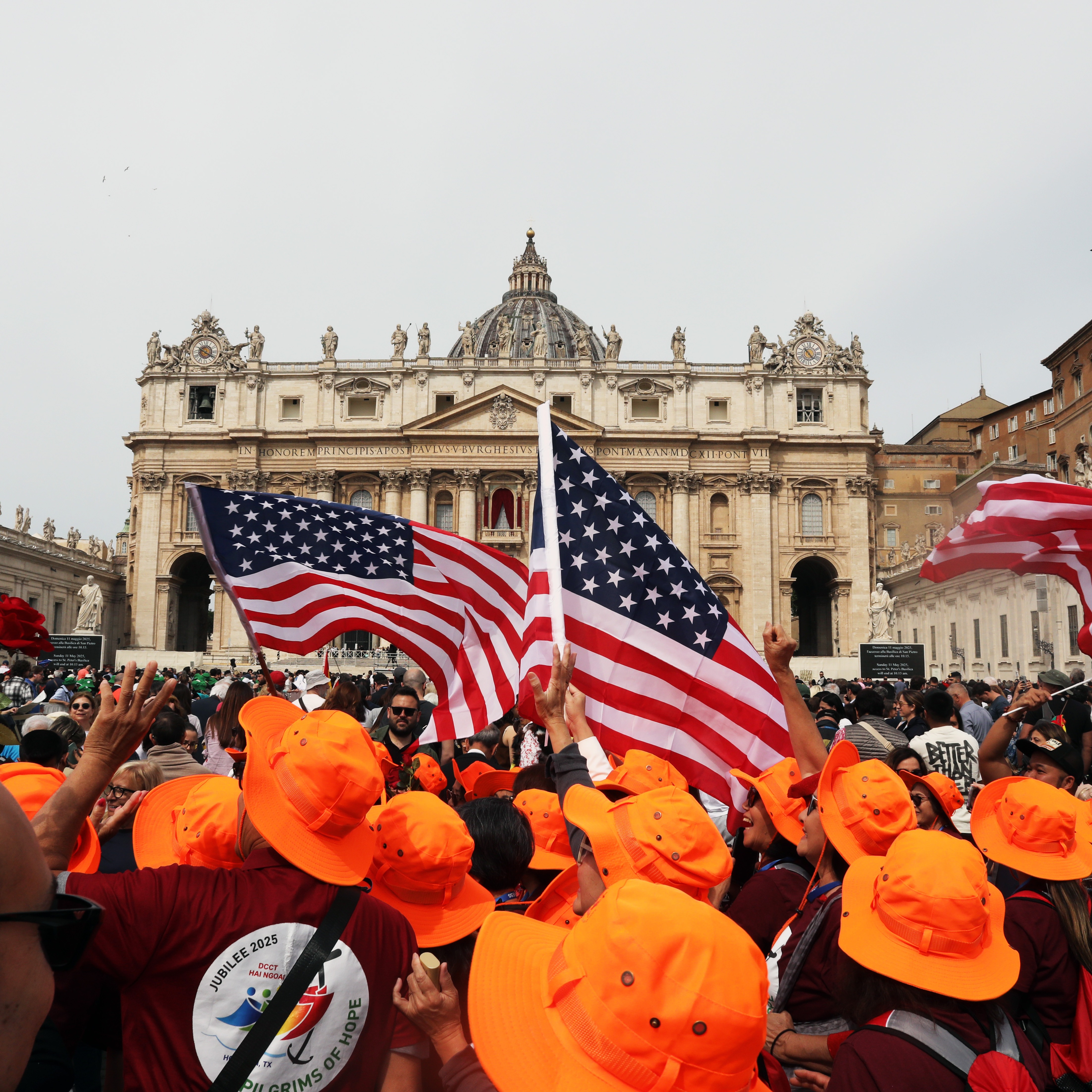 President Trump continues to criticize the american Pope