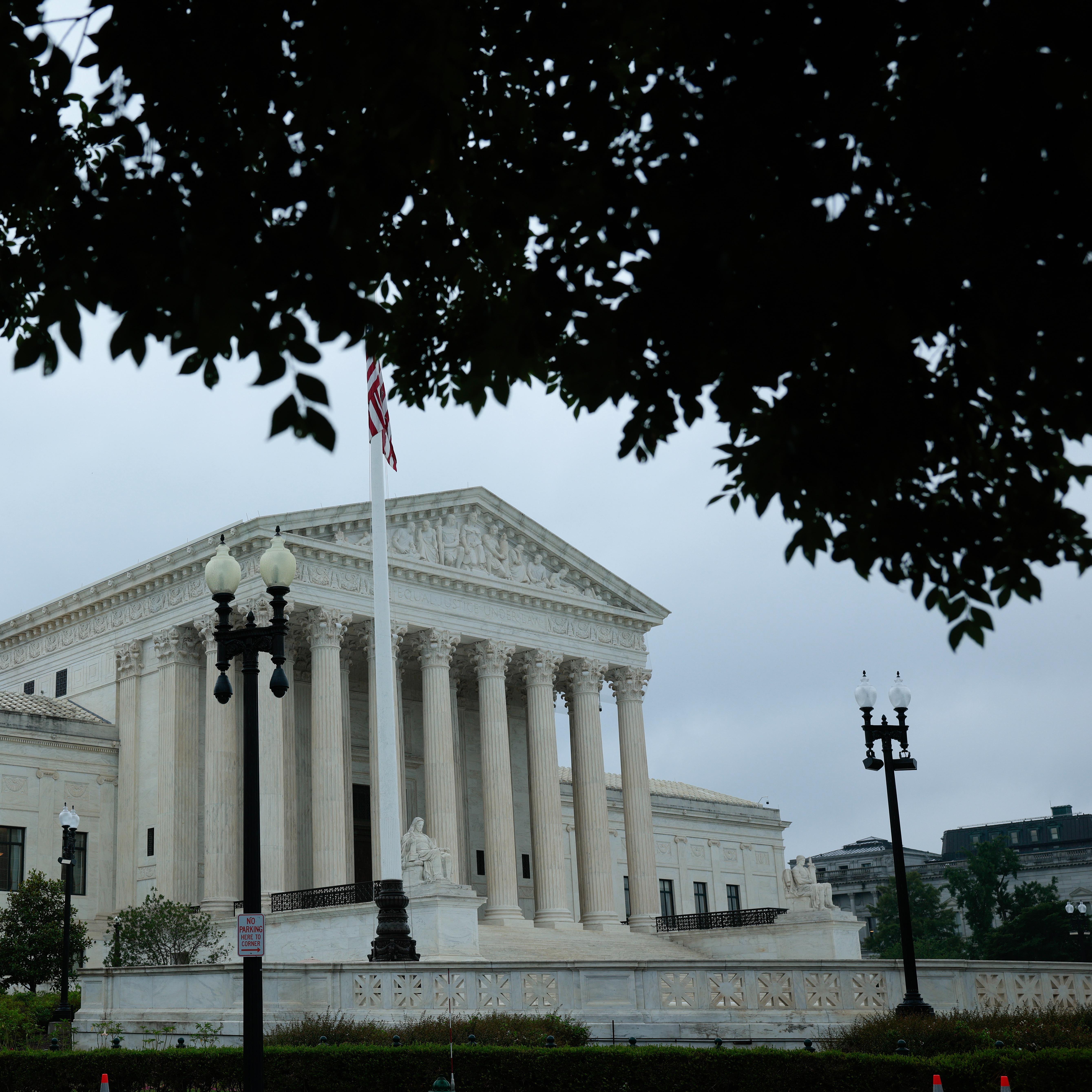 Supreme Court backs Trump administration's move to turn asylum seekers away at borders