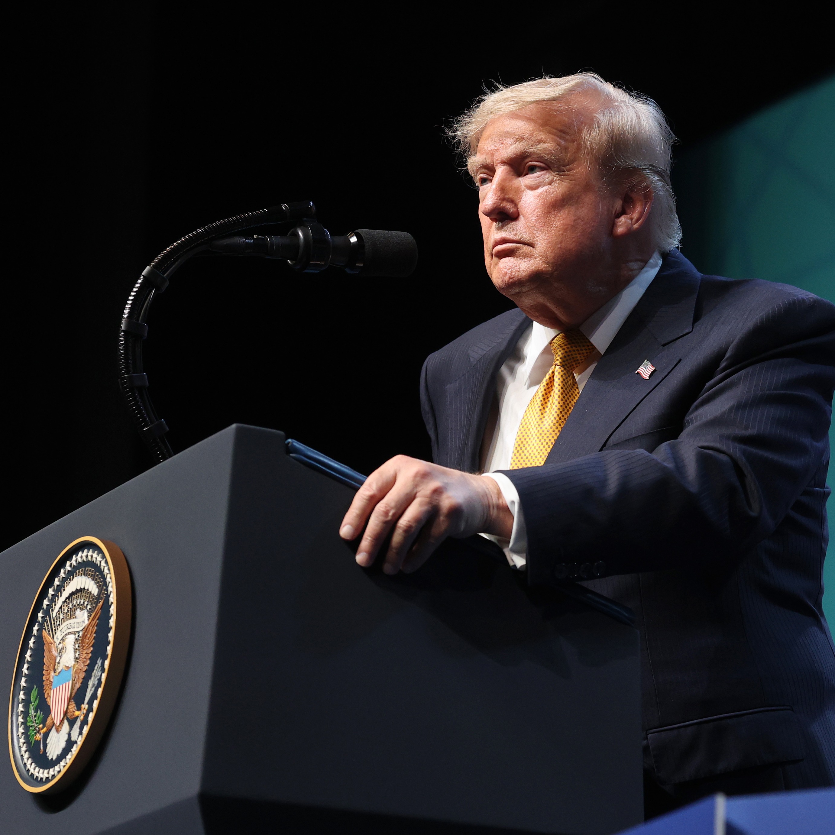 Israel warns of Iranian plan to assassinate Trump
