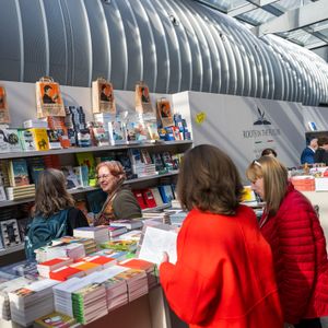 'It's pretty surreal': Independent publishing helps new authors get their books on shelves