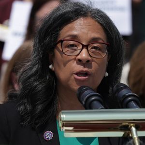 Record number of women candidates run for seats in the U.S. House