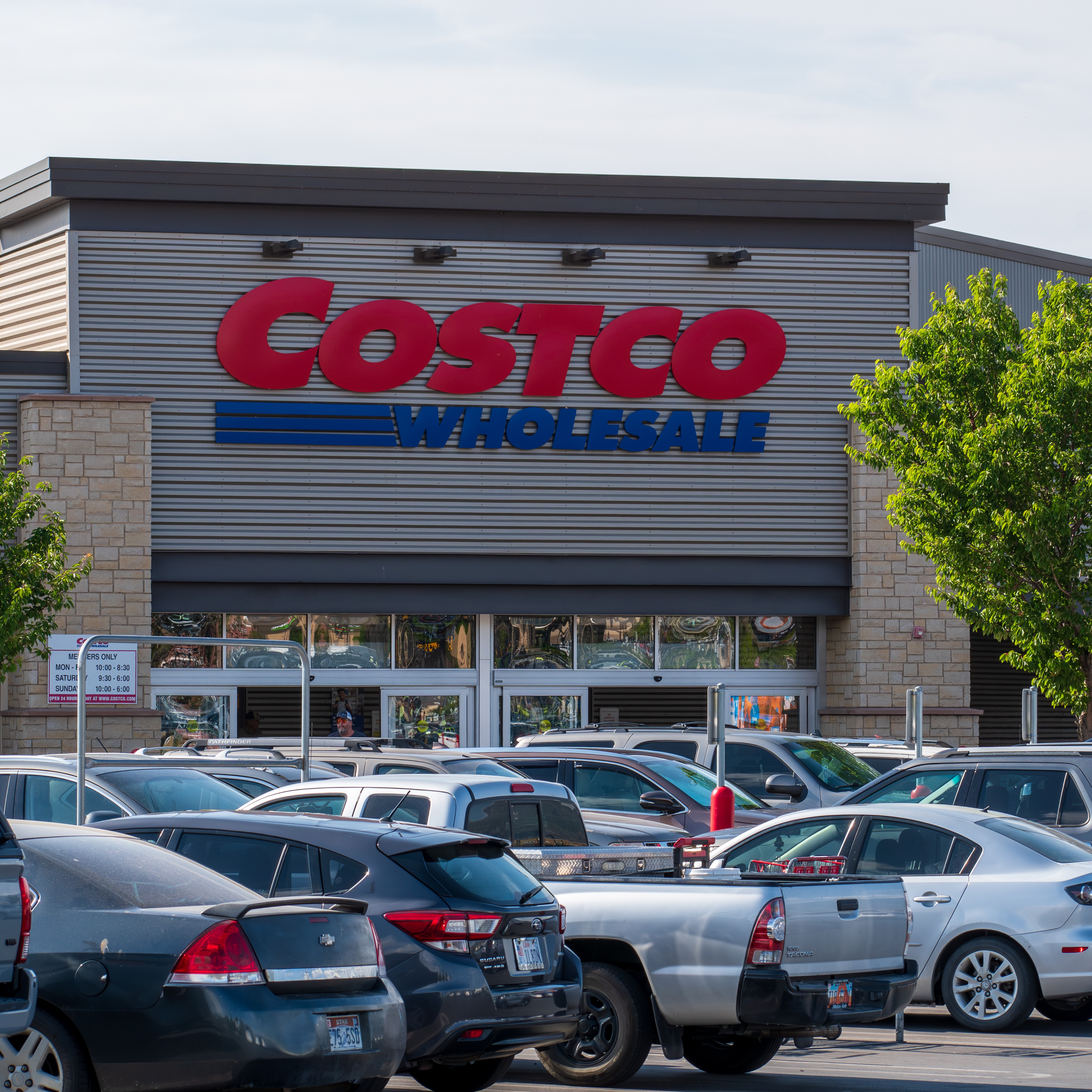 Costco expands delivery to DoorDash and Uber Eats
