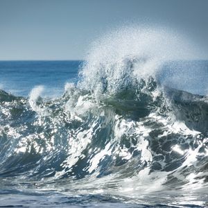 Deep ocean Kelvin waves expected for California coast next month
