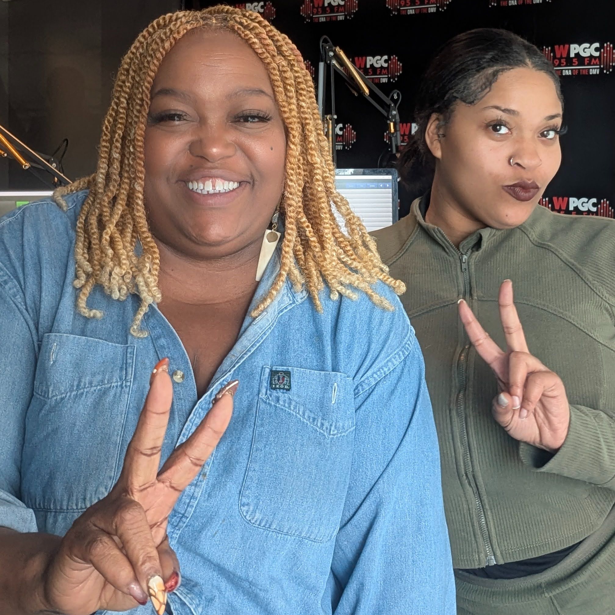 Midday Shenanigans With Poe: Flower Finesser, Samarah Banks